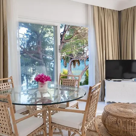 Ξενοδοχείο με διαμερίσματα Yasos By The Sea Çeşme